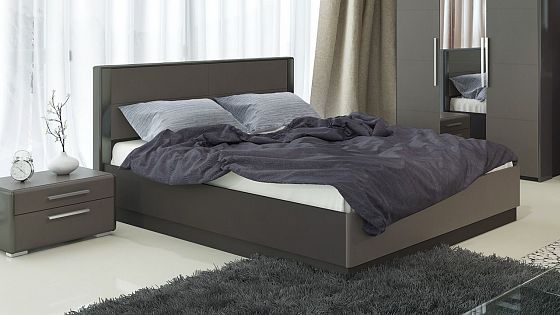 Кровать "Наоми" 1600 с ПМ + спинка кровати - в интерьере